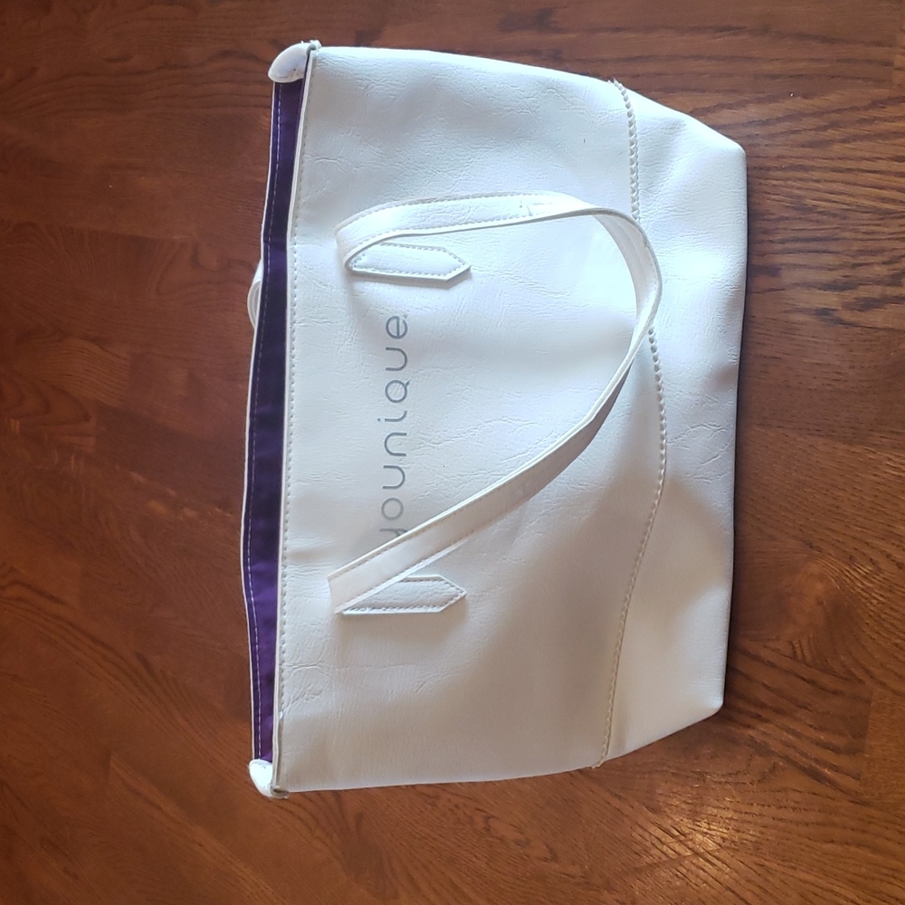 Younique Purse
